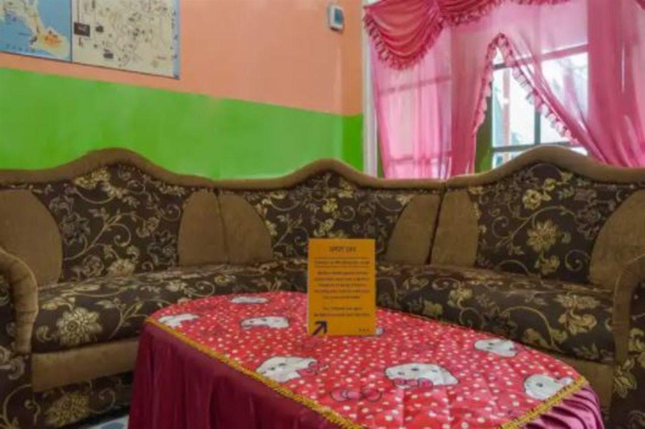 Gandrung Payungan Family Inn Banyuwangi  Exterior photo